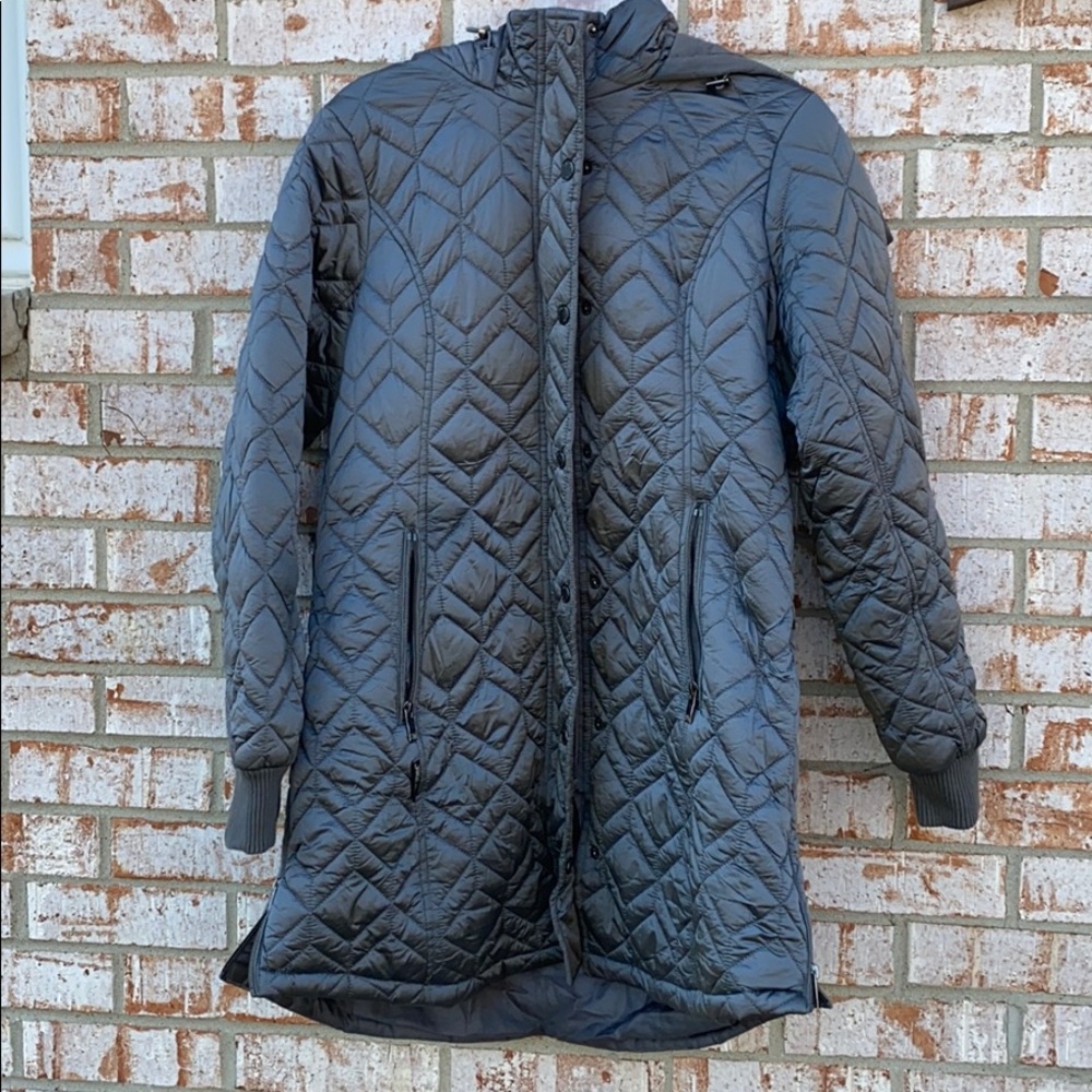 Steve Madden silver quilted coat large